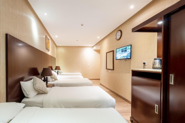 1 Land Premium Hotel image 2