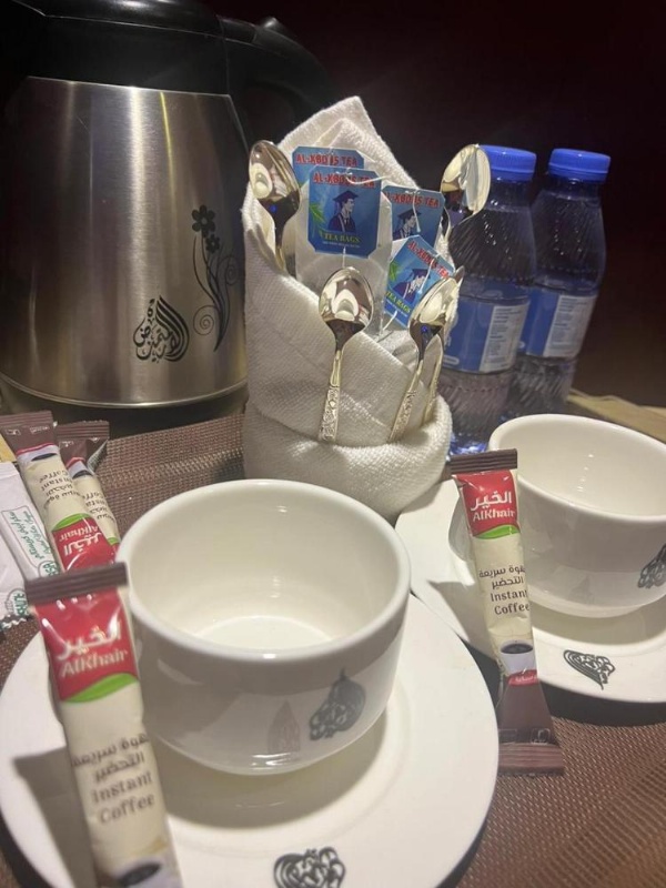 1 Land Premium Hotel image 6